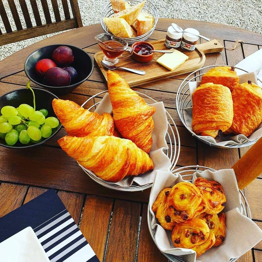 Le 4 Bed and Breakfast Montignac-Lascaux Exteriör bild