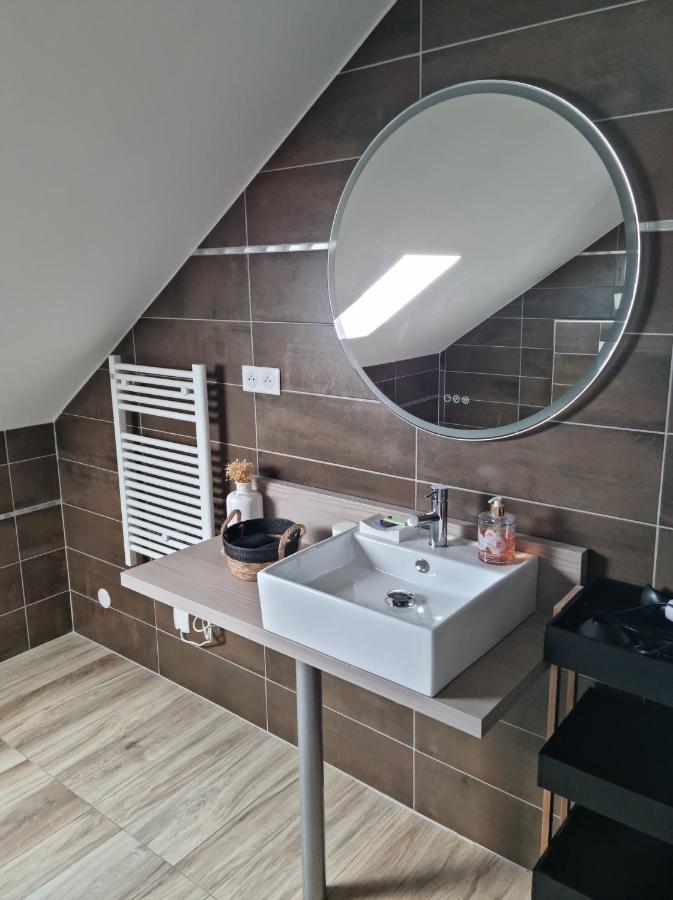 Le 4 Bed and Breakfast Montignac-Lascaux Exteriör bild