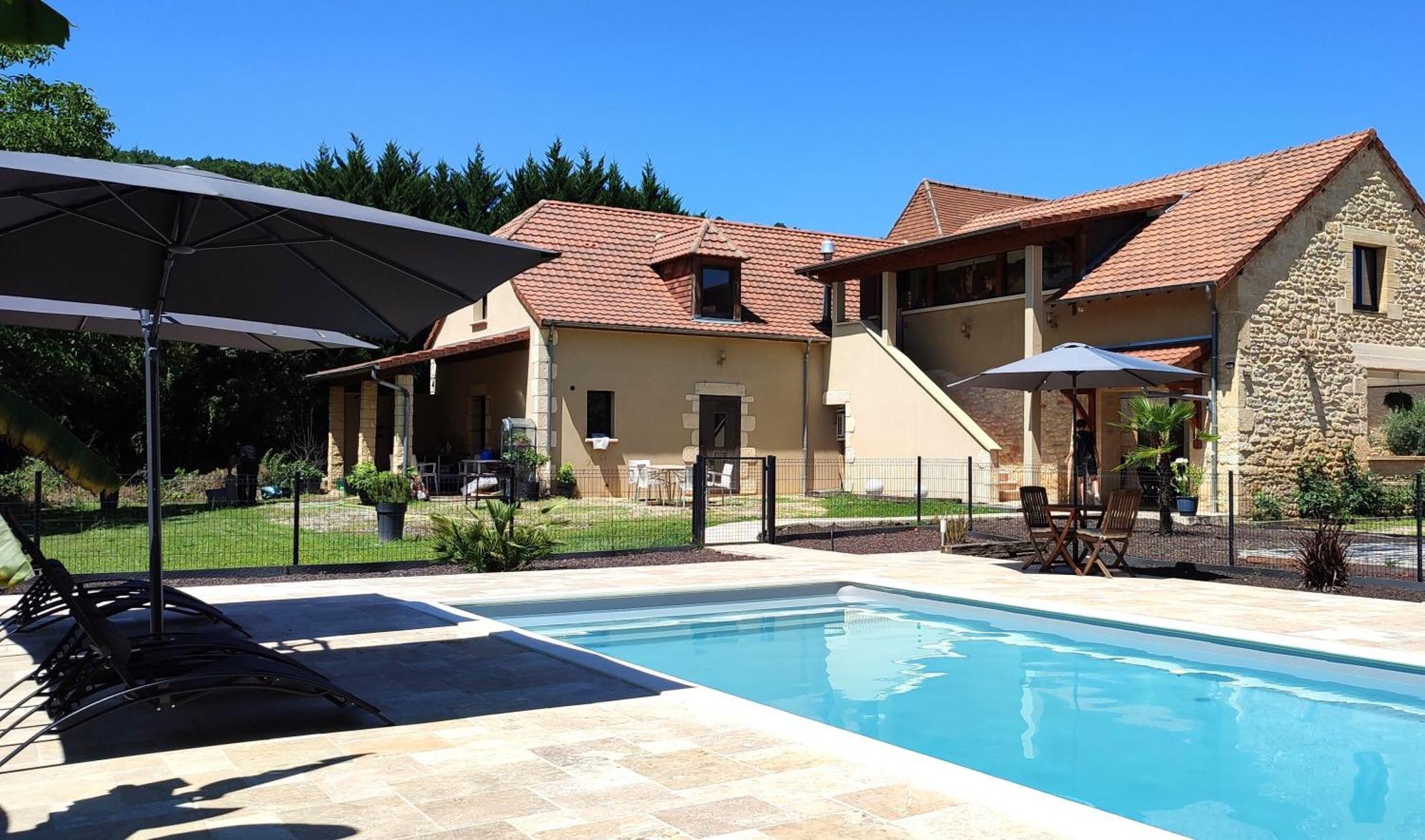 Le 4 Bed and Breakfast Montignac-Lascaux Exteriör bild